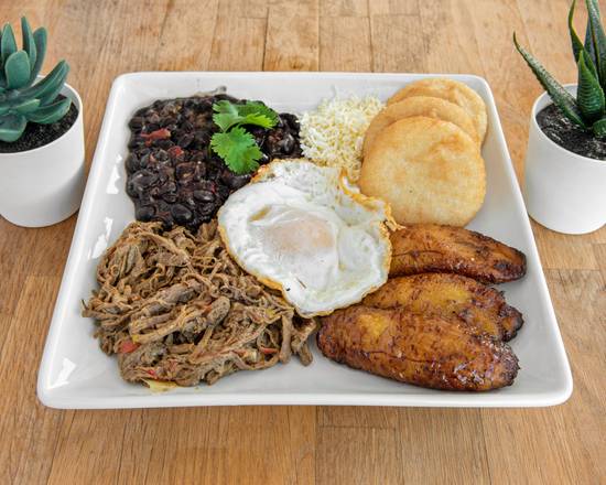 Order Pabellón Criollo food online from Pabellon Food Trailer store, Tampa on bringmethat.com