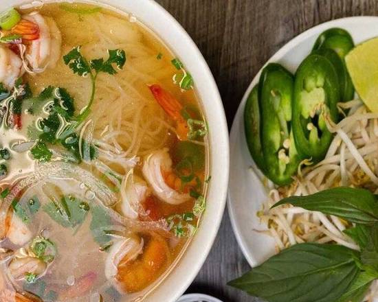 Order Bamboo Soup food online from Green Bamboo Noodle House store, Cordova on bringmethat.com