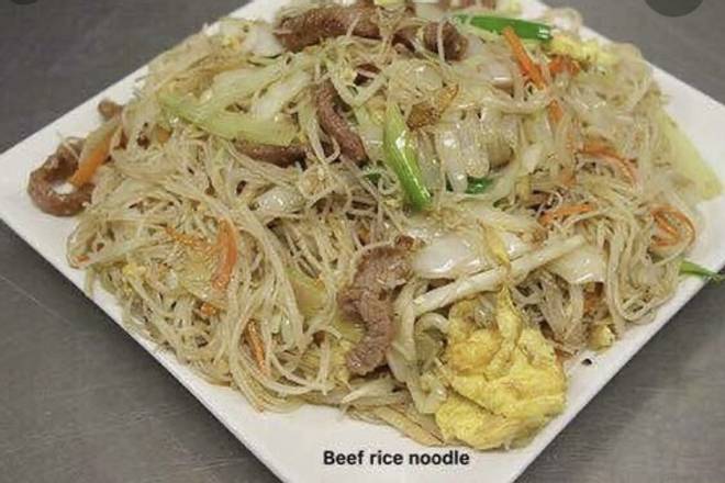 Order Beef Mei Fun food online from Red Apple Chinese Restaurant store, Harahan on bringmethat.com