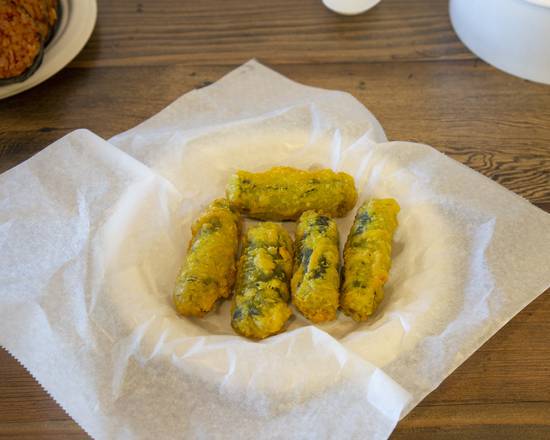 Order Fried Glass Noodles Rolled in Dried Seaweed food online from Sinjeon food sys store, San Diego on bringmethat.com