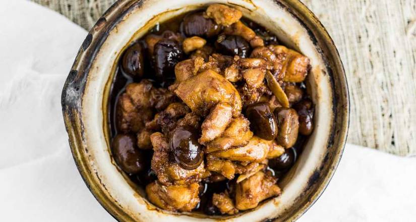 Order Chicken Stew and Chestnut with House Special Sauce in a Clay Pot food online from Crouching Tiger Restaurant store, Redwood City on bringmethat.com