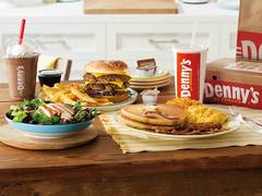 Denny's (4001 E 10Th St)