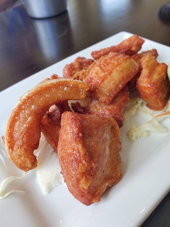 Order Fried Pork Belly With Garlic food online from Basil Cafe Thai Cuisine store, ST PAUL on bringmethat.com
