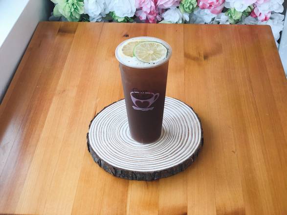 Order Lemon Black Iced Tea food online from Cup Of Blooms store, San Mateo on bringmethat.com