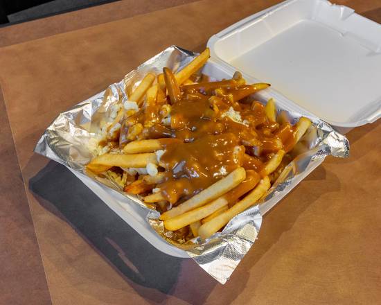 Order Poutine Fries food online from La Rosa NEW York Pizza store, Amherst on bringmethat.com