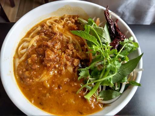 Order Mee-Kah-Tee food online from Basil Cafe Thai Cuisine store, ST PAUL on bringmethat.com