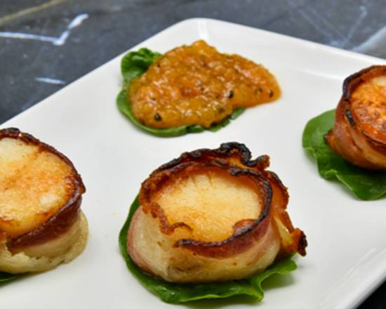 Order Bacon Wrapped Sea Scallops food online from Morton The Steakhouse store, Orlando on bringmethat.com