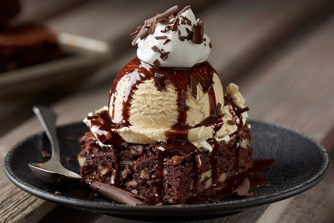 Order Chocolate Thunder from Down Under®** food online from Outback Steakhouse store, Vacaville on bringmethat.com