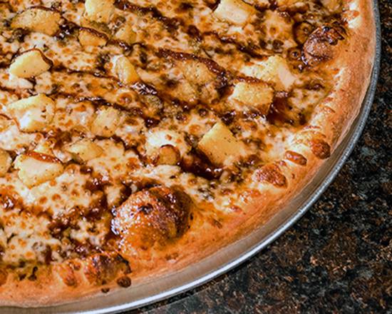 Order 16" Large BBQ Chicken Pizza food online from Best Ny Pizza store, Tampa on bringmethat.com