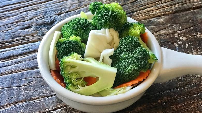 Order Steamed Mix Vegetables food online from Celadon Thai Kitchen store, Los Angeles on bringmethat.com