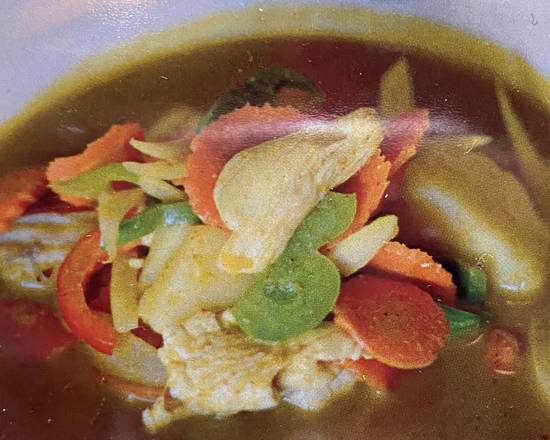 Order Yellow Curry  food online from The Blue Elephant Restaurant store, Saint Louis on bringmethat.com