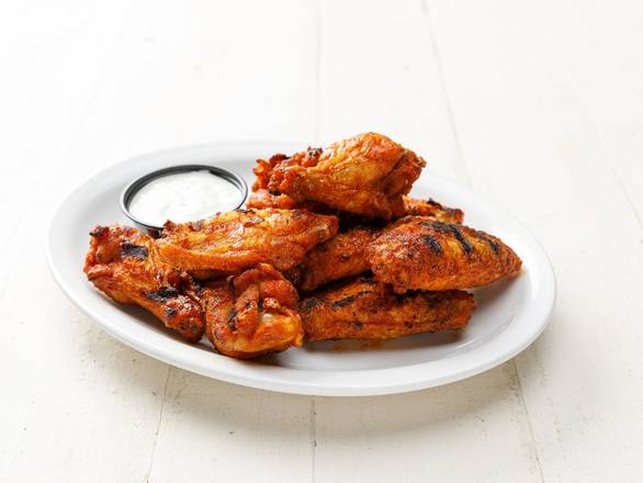 Order 8 WINGS food online from Gator's Dockside store, Gainesville on bringmethat.com