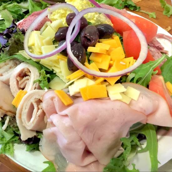 Order Chef's Salad food online from Malibu Kitchen & Gourmet Country Market store, Malibu on bringmethat.com