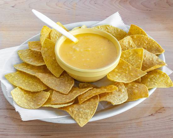 Order Chips & Salsa food online from Tommy's store, San Antonio on bringmethat.com