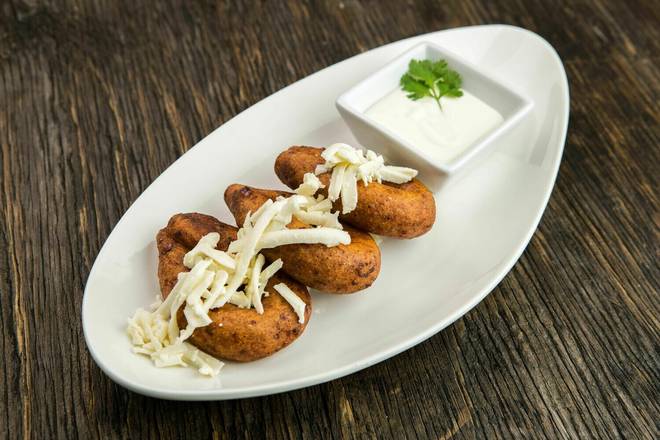 Order Mini Mandocas (3 counts) food online from Chicken Grill store, Miami on bringmethat.com