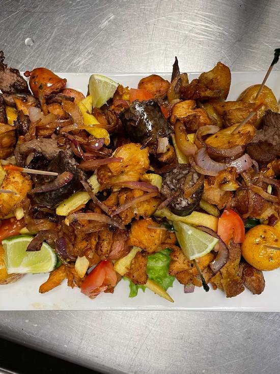 Order Picada Comparsa Para 2 Personas food online from La Comparsa Bar & Restaurant store, Lauderhill on bringmethat.com