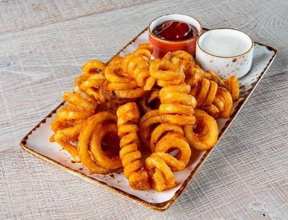 Order Curly Fries (Large) food online from Big Mama & Papa Pizzeria store, Northridge on bringmethat.com