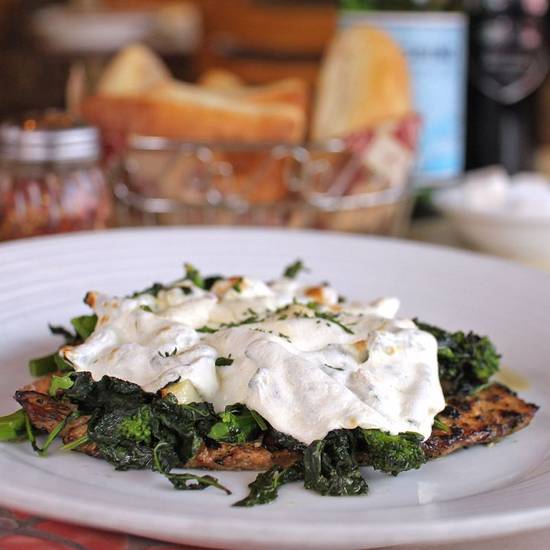 Order Chicken Broccoli Rabe Platter food online from La Piazza store, Merrick on bringmethat.com