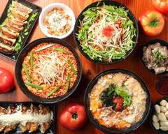 トマトラーメンとトマト辛麺のお店 トマトマトマ! tomato noodles and tomato spicy noodles restaurant TOMA TOMA TOMA!