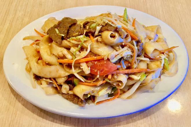 Order Chicken & Cour Cabbage Fried Sliced Noodles(鸡肉酸菜炒刀削） food online from Green China Grill store, San Diego on bringmethat.com