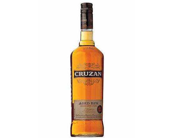 Order Cruzan Aged Dark, 750mL rum (40.0% ABV) food online from Woodbury Wine & Spirits store, ORLANDO on bringmethat.com