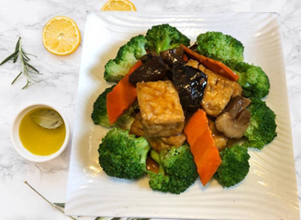 Order Gluten, Shiitake Mushroom, Tofu, and Green Vegetables food online from Enjoy Vegetarian Restaurant store, San Francisco on bringmethat.com