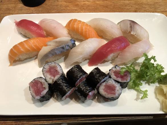 Order Island Sushi Deluxe food online from Sushi Island store, Queens on bringmethat.com