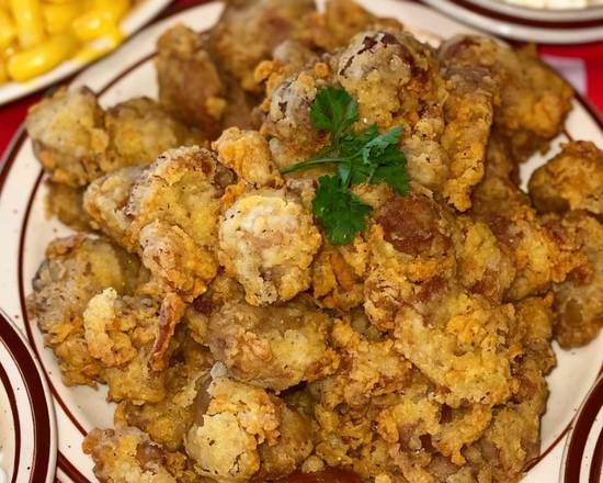 Order Box O' Gizzards food online from Dinah's Fried Chicken store, Glendale on bringmethat.com