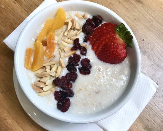 Order Oatmeal food online from V Cafe store, Los Angeles on bringmethat.com