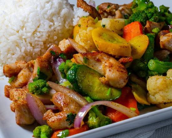 Order Pollo Vegetal food online from El Pollo Inka store, Hermosa Beach on bringmethat.com