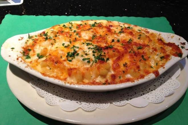 Order Traditional Macaroni and Cheese food online from Blackjack Mulligan store, Secaucus on bringmethat.com