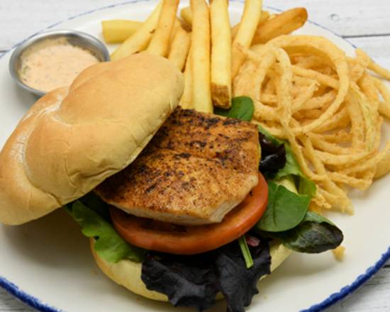 Order Blackened Mahi Sandwich food online from Landry's Seafood House on Lakeshore Dr. store, New Orleans on bringmethat.com