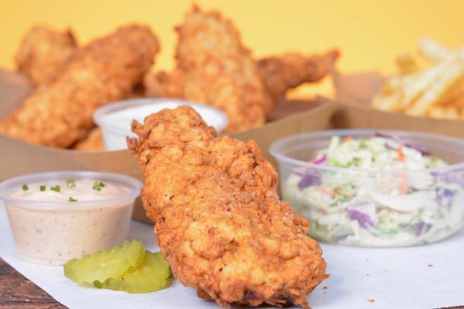 Order Tendies 6 Tender Combo food online from Tendies Chicken Tenders store, Indianapolis on bringmethat.com