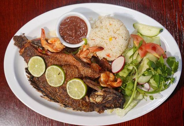 Order MOJARRA RELLENA DE CAMARONES… food online from Armenia Sonsonate store, Los Angeles on bringmethat.com
