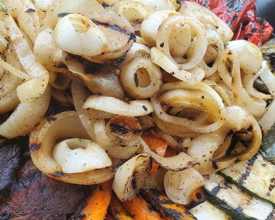 Order Grilled Vegetables (1 LB) food online from Long Island Bagel Cafe store, Bellmore on bringmethat.com