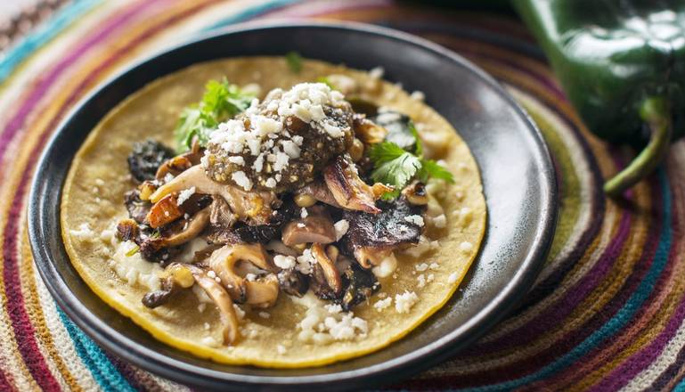 Order POBLANO, MUSHROOM & CORN TACO food online from Sol store, Los Angeles on bringmethat.com