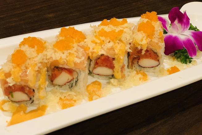 Order Kelmon Roll food online from Sushi Bear Sushi & Grill store, Jacksonville on bringmethat.com