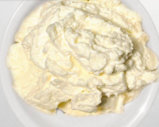 Order Garlic Sauce food online from La Shawarma store, Los Angeles on bringmethat.com