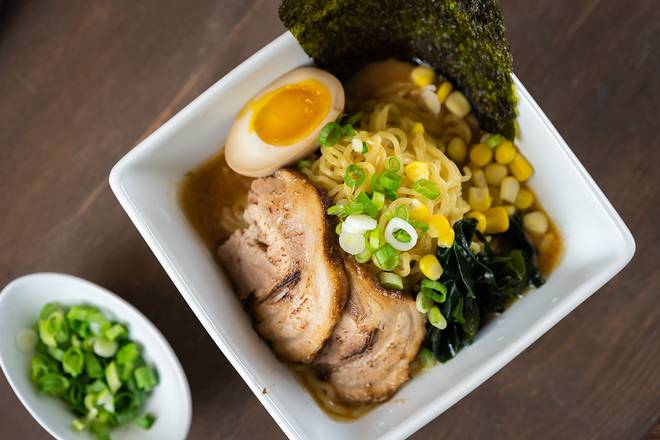 Order #4 Pork Miso Ramen food online from Kyoto Sukiyaki 京都壽喜燒 store, New York on bringmethat.com