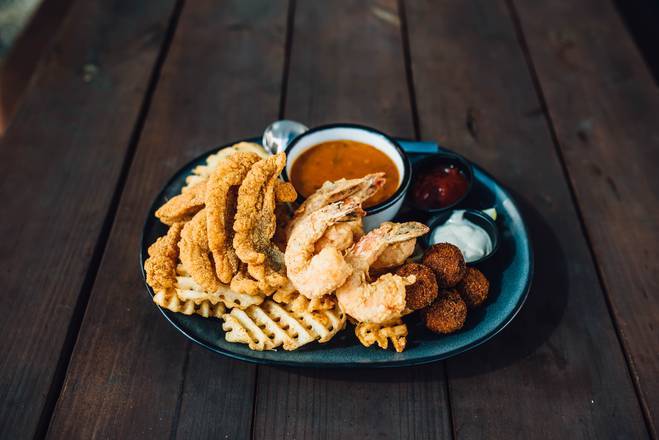 Order Louisiana Combo food online from Walk-On Sports Bistreaux store, Tallahassee on bringmethat.com