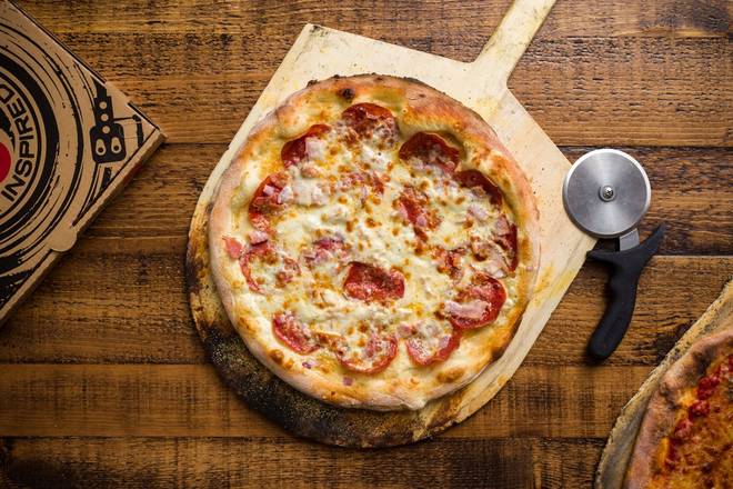 Order Bad To The Bone (White Sauce) food online from The Rock Wood Fired Pizza store, Tacoma on bringmethat.com