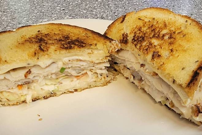 Order Turkey Rueben Sandwich food online from Fleetwood diner store, Ann Arbor on bringmethat.com