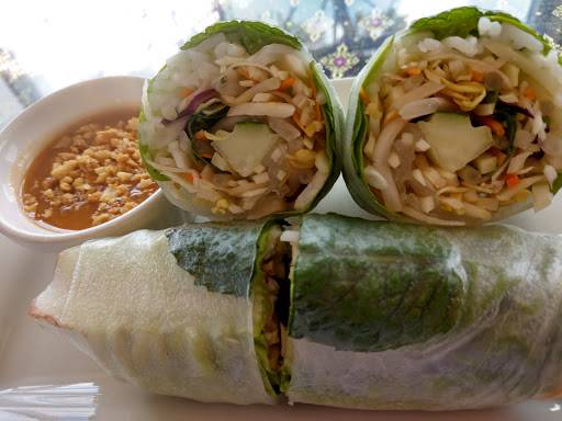 Order Spring Rolls food online from Basil Cafe Thai Cuisine store, ST PAUL on bringmethat.com