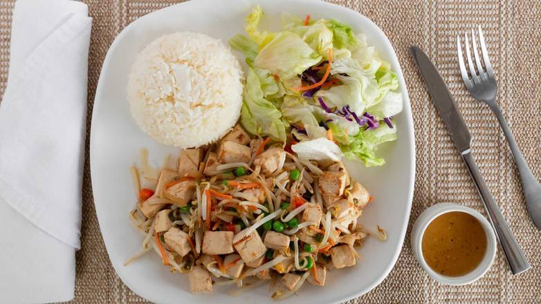 Order 63. Vegetarian Stir-fried Tofu and Vegetables food online from Good Pho You store, Los Angeles on bringmethat.com