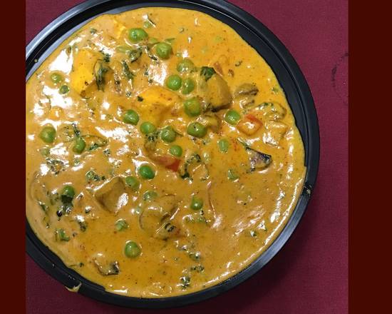 Order Mutter Mushroom Paneer food online from Tikka Masalaa Indian Restaurant store, Tampa on bringmethat.com