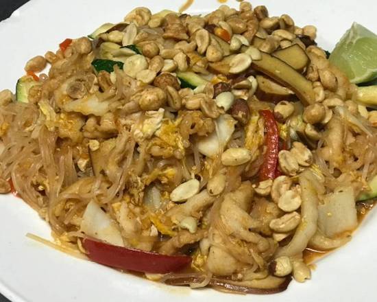 Order Pad Thai Noodle food online from Poseidon Oyster Sushi Bar store, New Orleans on bringmethat.com