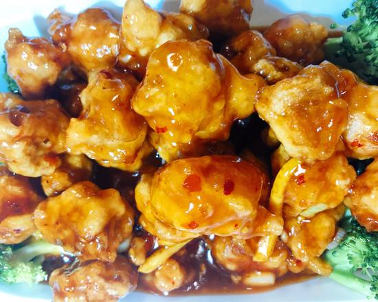 Order Orange Chicken  food online from New Golden House store, Philadelphia on bringmethat.com