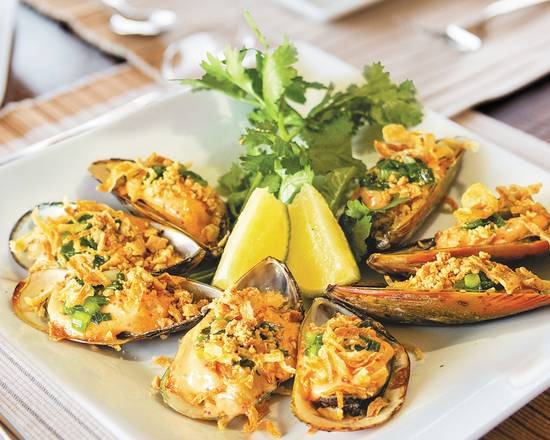 Order Japanese Dynamite Baked Mussels  food online from Pho Belmarasia store, Lakewood on bringmethat.com