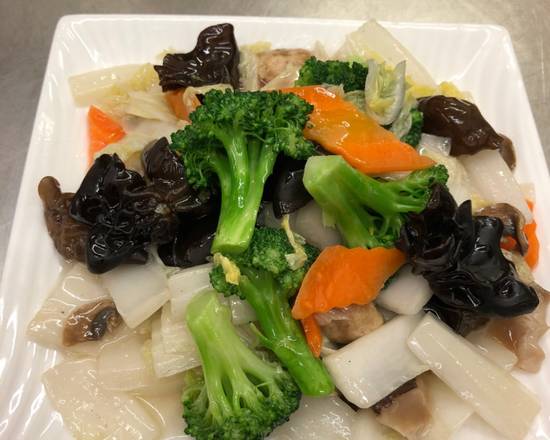 Order Veggie Deluxe food online from Enjoy Vegetarian Restaurant store, San Francisco on bringmethat.com