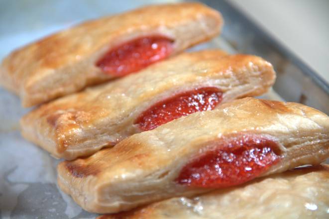 Order Guava Pastry food online from Apropo Crepes & Baguettes store, Sunrise on bringmethat.com